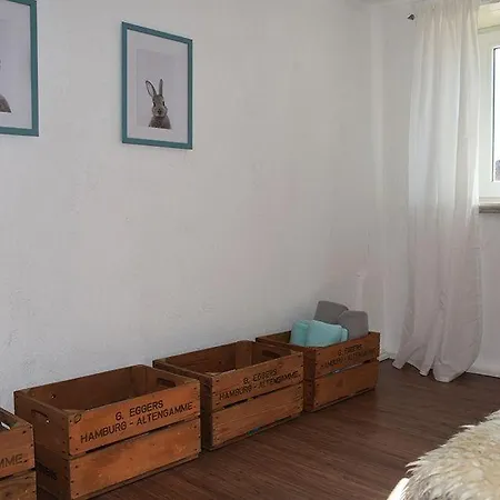 Moewe Apartment *